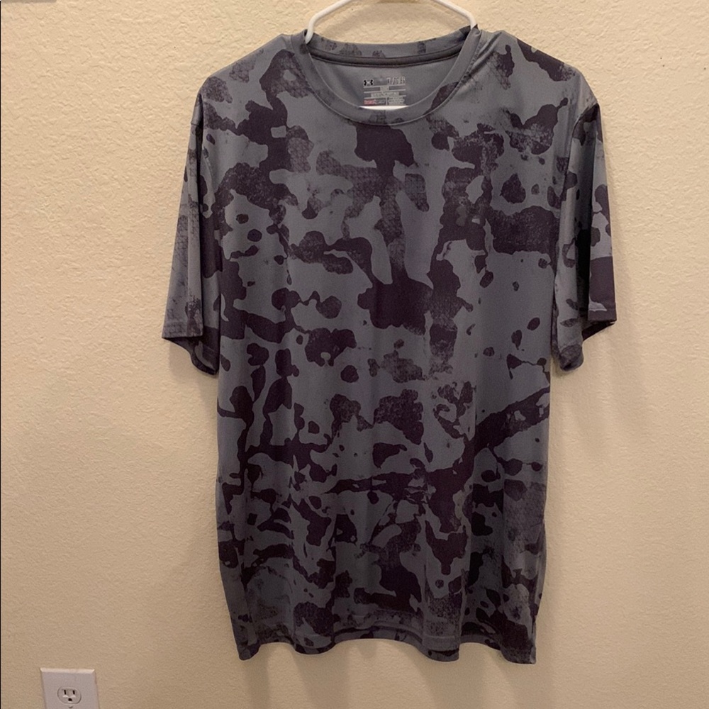 Under Armour Gray Camouflage Short Sleeve Tee